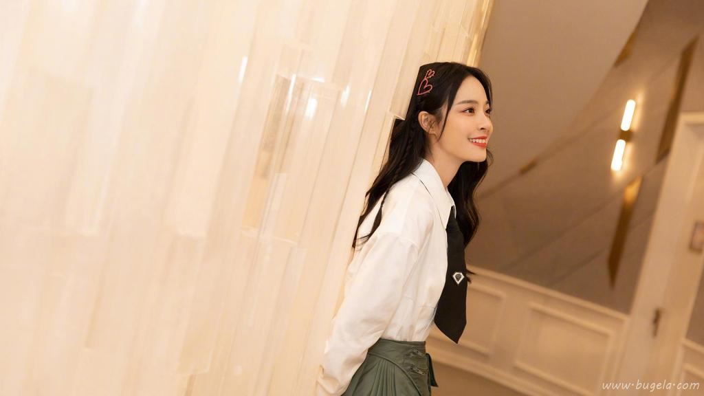 美女主持人李莎旻子甜美写真图片