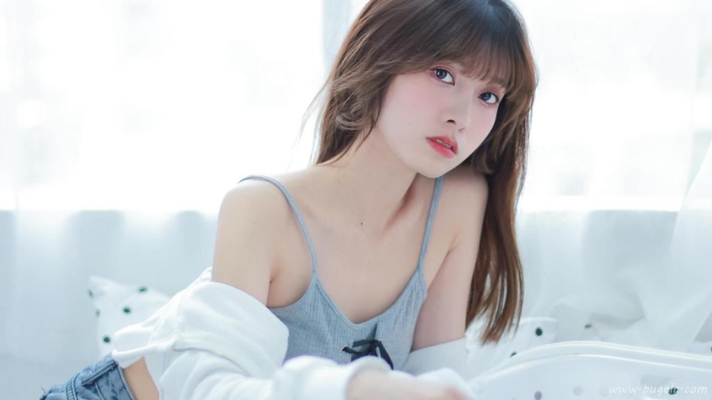 白嫩美女图片