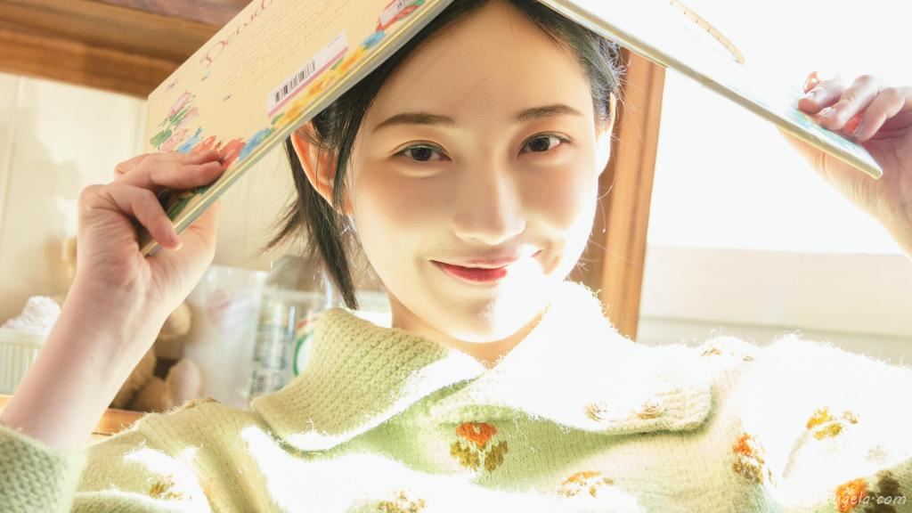 美女可爱俏皮图片