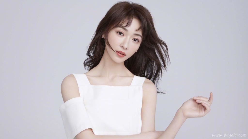 吴谨言夏日清新迷人写真图片