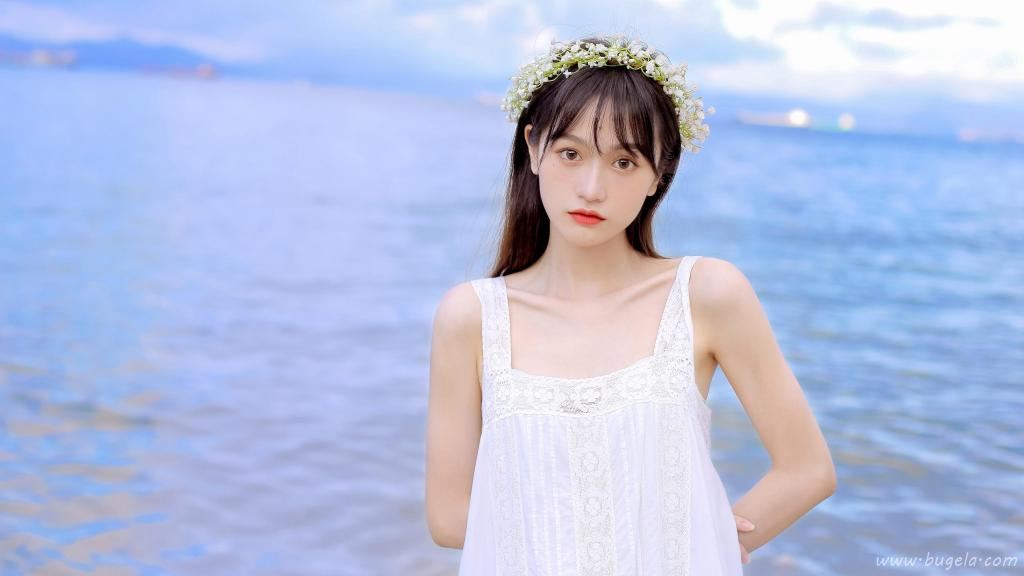 养眼小清新美女海边图片