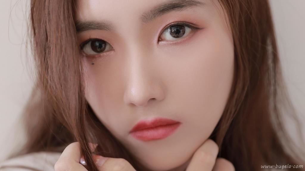 冷艳气质美女图片