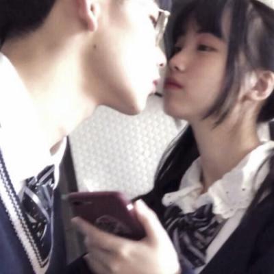 情侣头像00后学生专用 一张一人中学生用的情侣头像图片