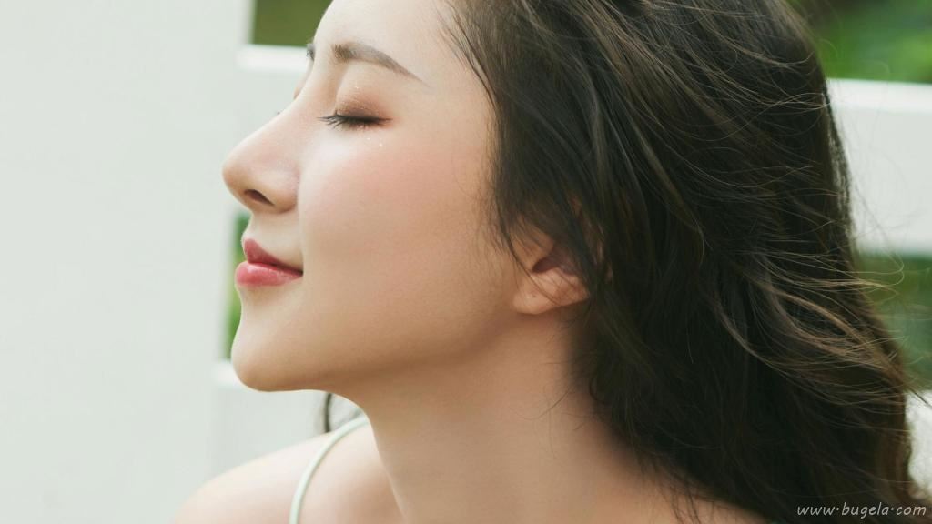 美女户外清新图片
