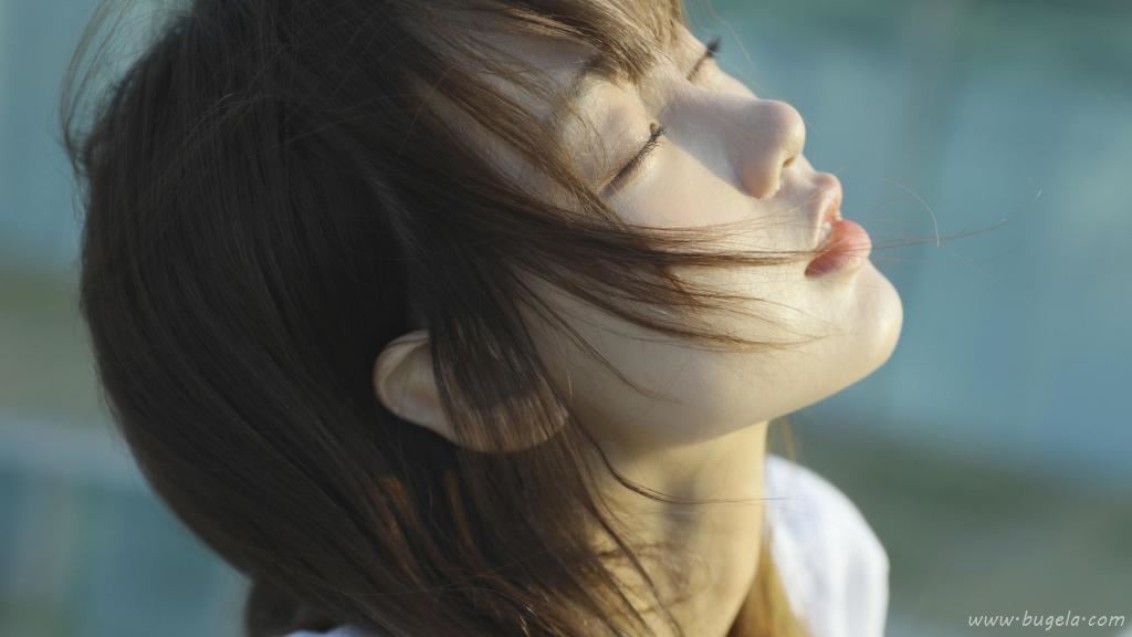 清新甜美的小姐姐图片