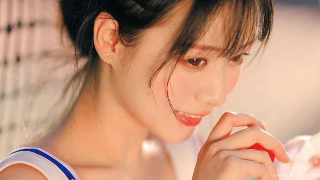 日系球场美女养眼图片