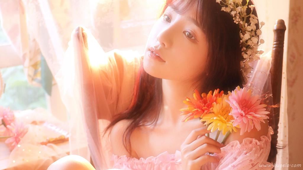 曼妙身材漂亮美女图片