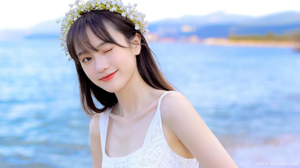养眼小清新美女海边图片