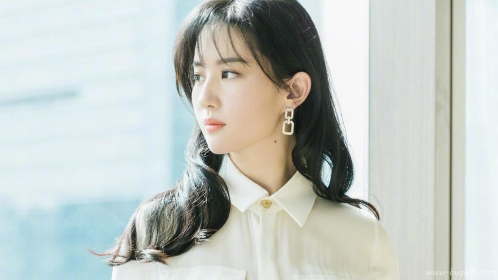 高颜值女神刘亦菲清新淡雅写真图片