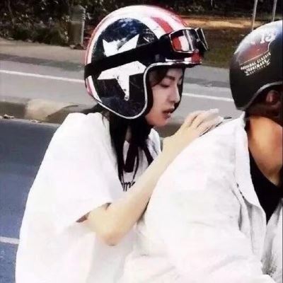 情侣头像白黑高冷一对真人 唯一的光图片