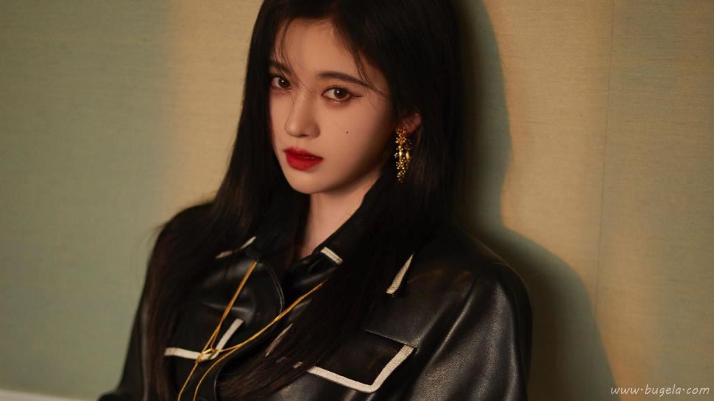 鞠婧祎黑酷皮衣酷飒写真图片