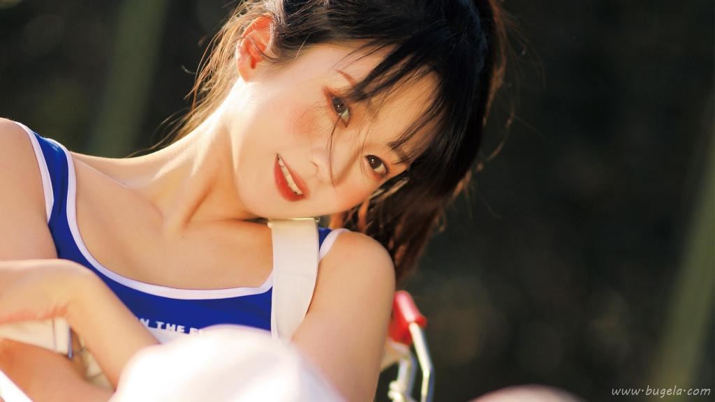 日系球场美女养眼图片