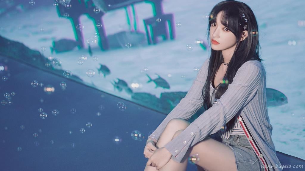 程潇水族馆甜美气质迷人写真图片