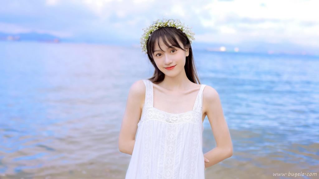 养眼小清新美女海边图片