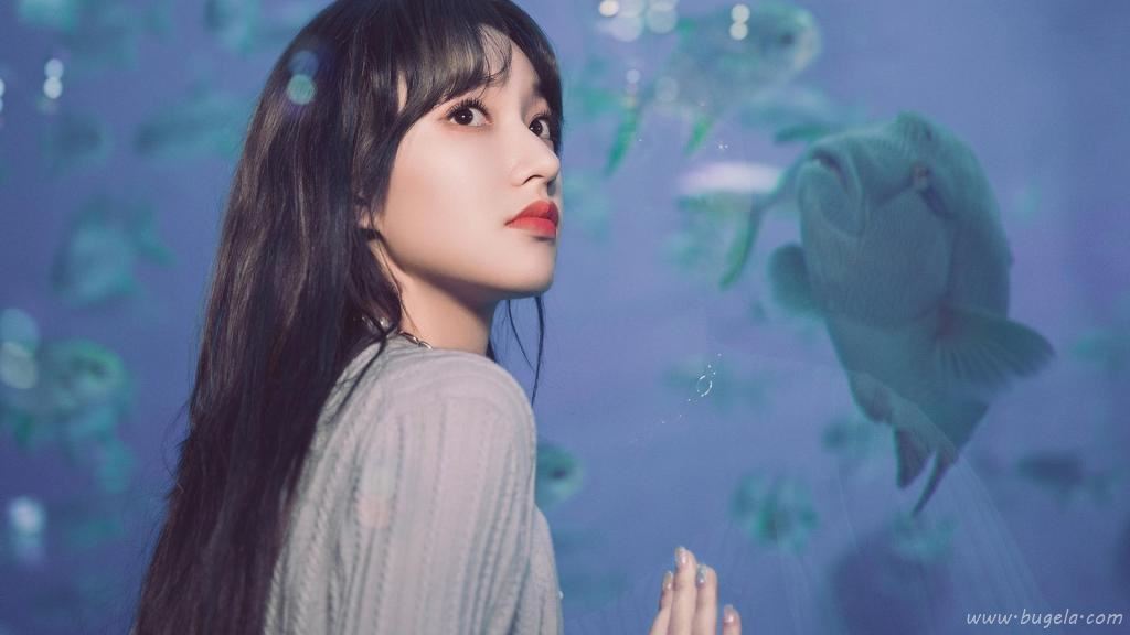 程潇水族馆甜美气质迷人写真图片