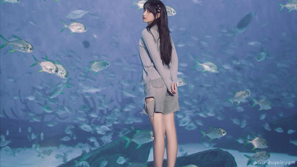 程潇水族馆甜美气质迷人写真图片