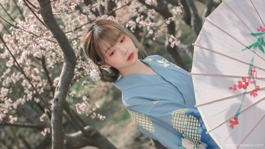 春天樱花季和服美女图片