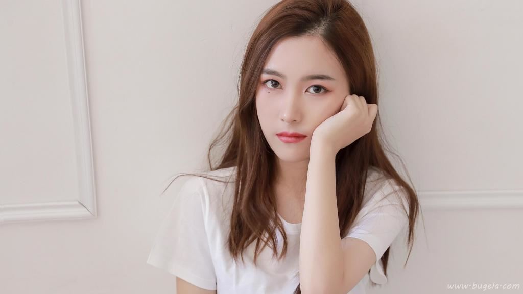 冷艳气质美女图片