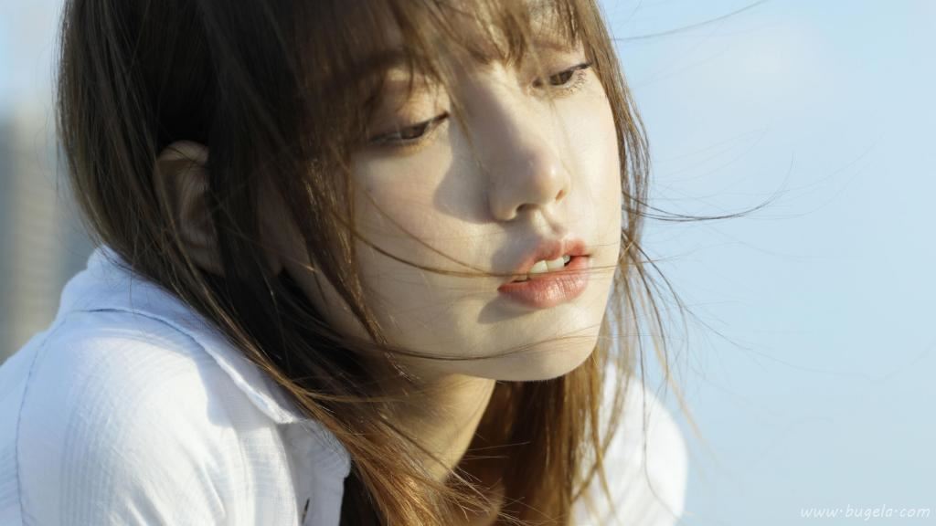 清新甜美的小姐姐图片