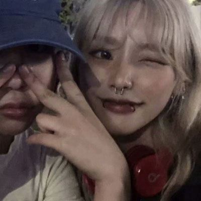 超甜情侣头像双人 情头甜死的那种一人一张分开图片