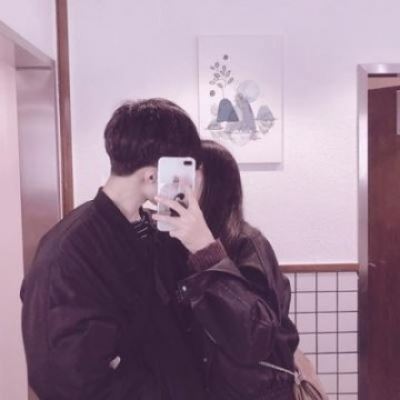 宠溺情侣头像一左一右，恩爱超虐狗图片