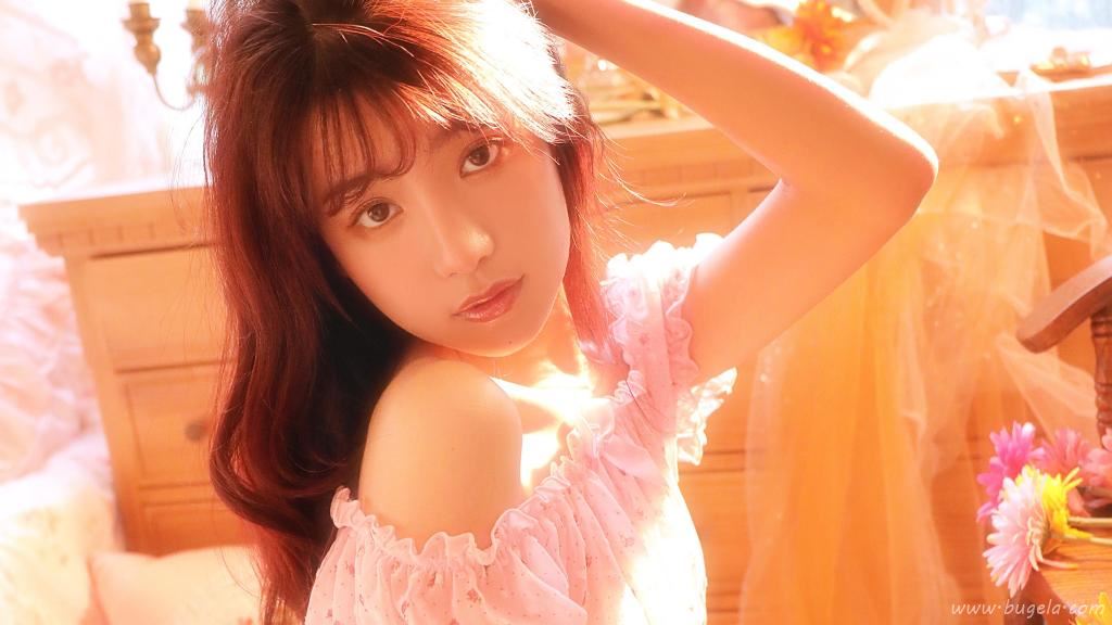 曼妙身材漂亮美女图片