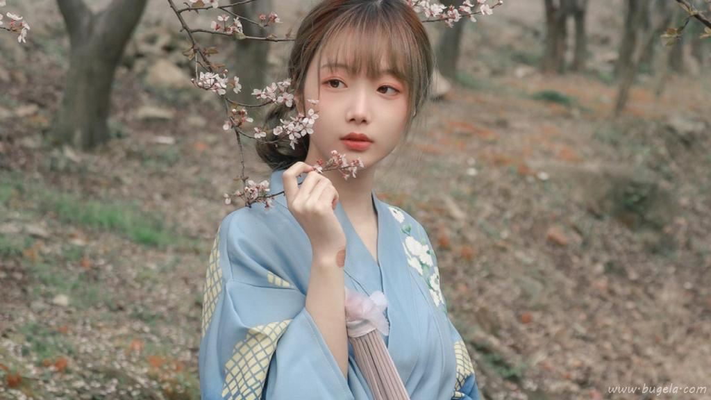 春天樱花季和服美女图片