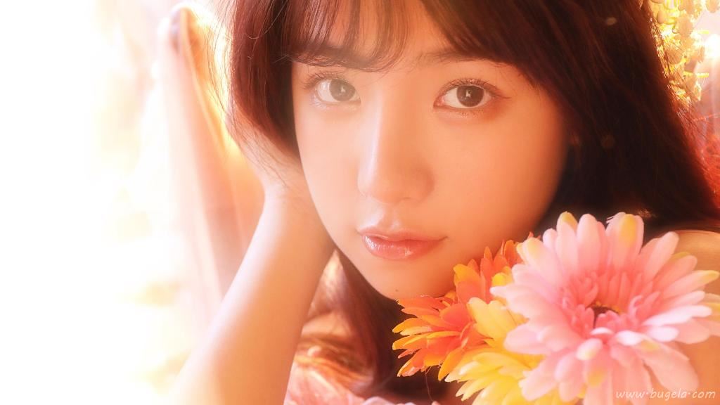 曼妙身材漂亮美女图片