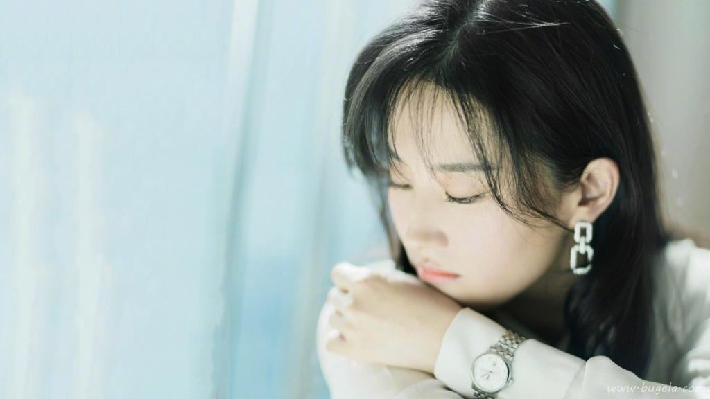 高颜值女神刘亦菲清新淡雅写真图片