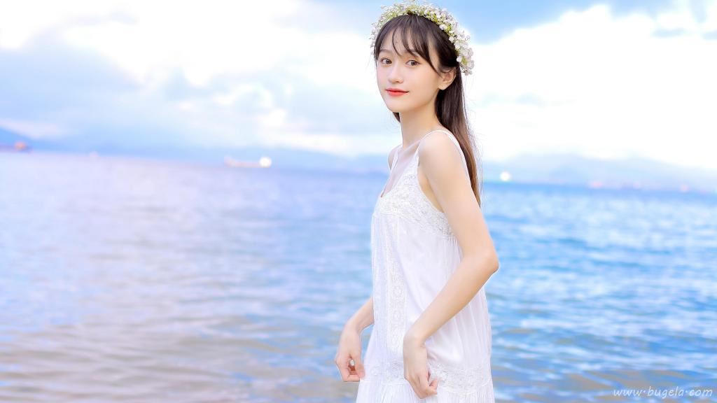 养眼小清新美女海边图片