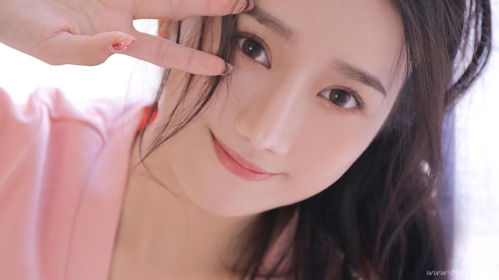 高颜值的小姐姐图片