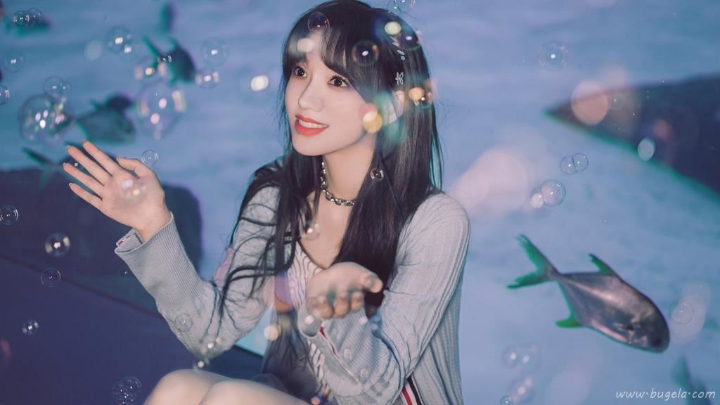 程潇水族馆甜美气质迷人写真图片