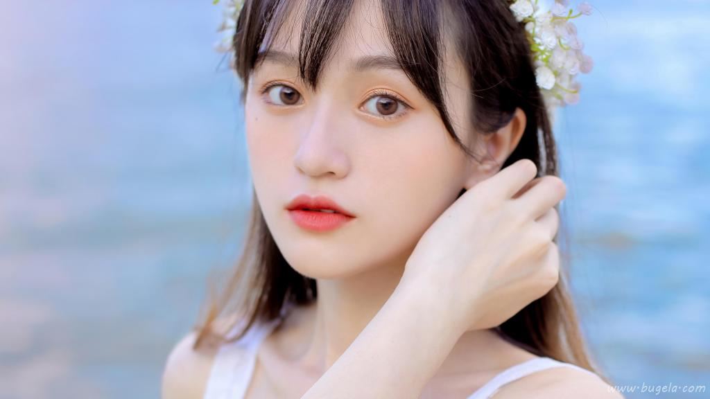 养眼小清新美女海边图片