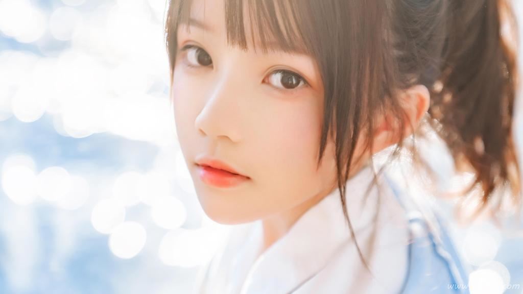 马尾美女清新唯美图片