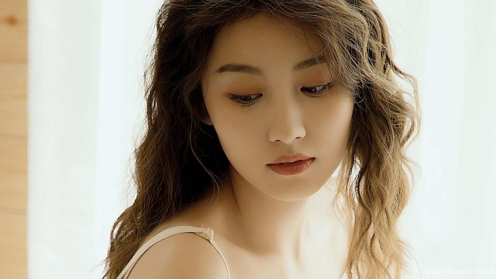 撩人于无形的小姐姐图片
