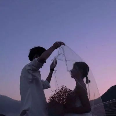 小女孩儿穿婚纱的情侣头像 穿婚纱的情侣头像图片