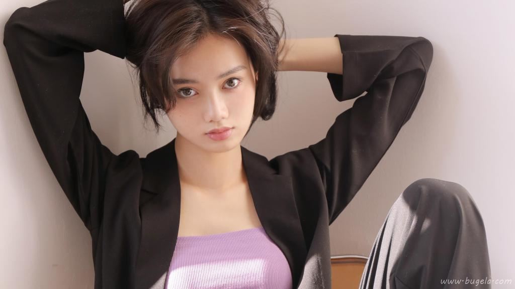 酷酷的韩系美女图片