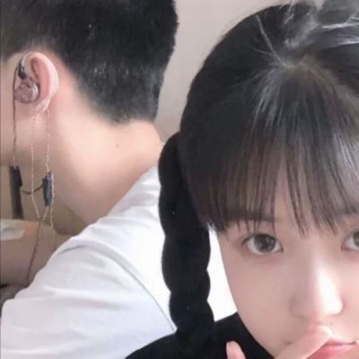 有夫之妇有妇之夫的情侣头像 真人一对两张图片