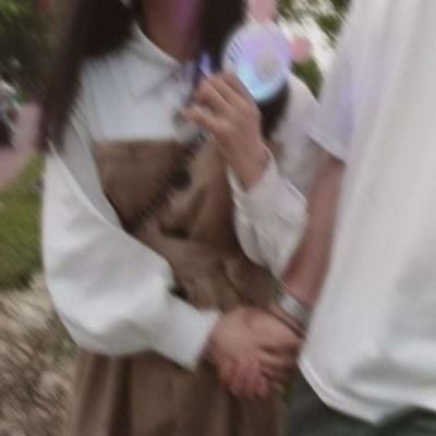 污色的情侣头像一人一半 情头图片
