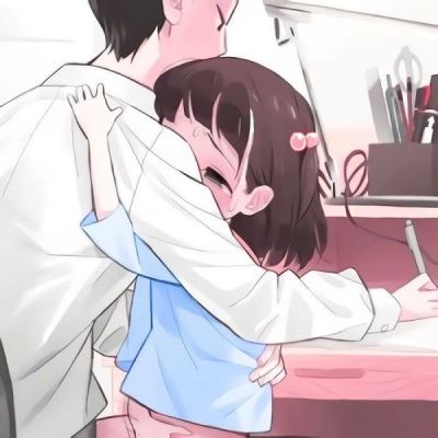 情侣头像卡通一男一女抱猫 动漫可爱情侣头像图片