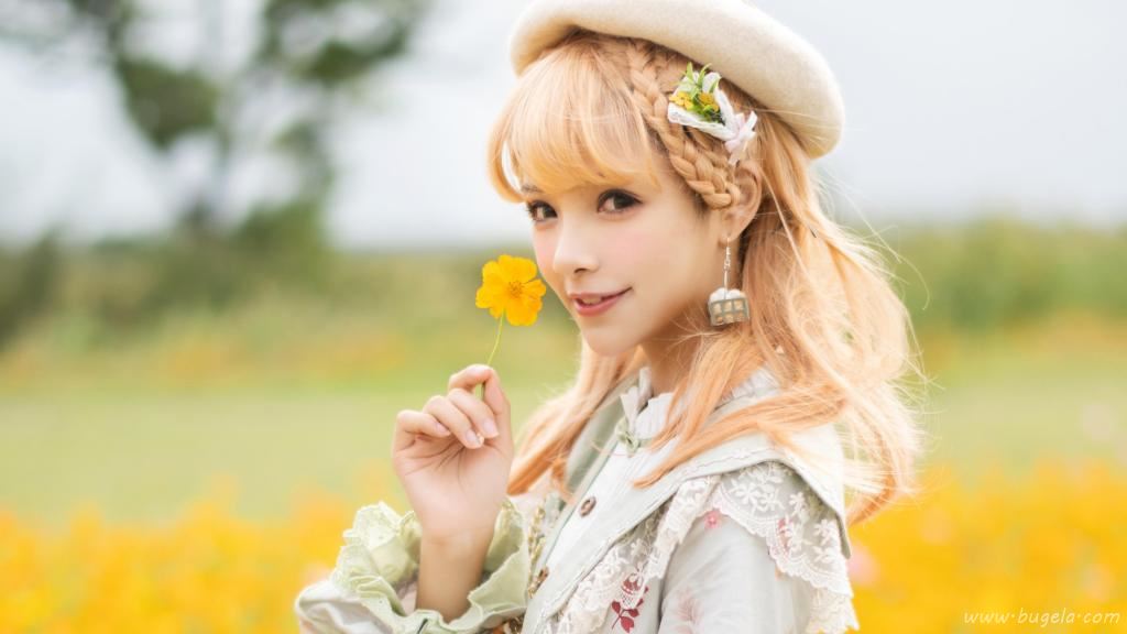 花田少女谢安然甜蜜可爱写真图片