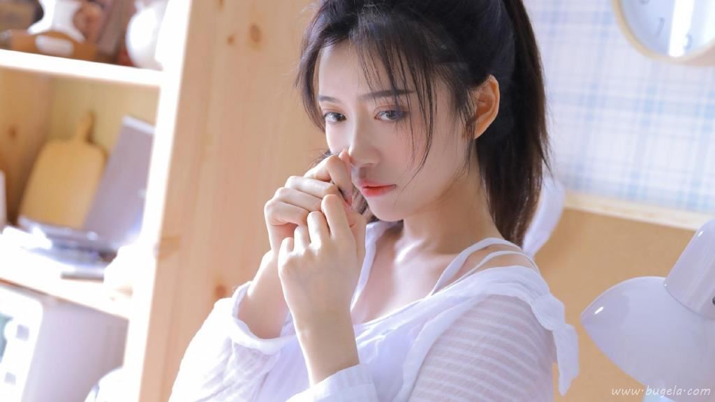 美丽优雅的小姐姐图片