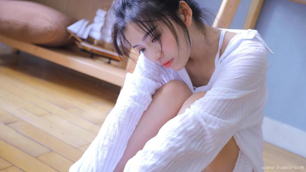 美丽优雅的小姐姐图片