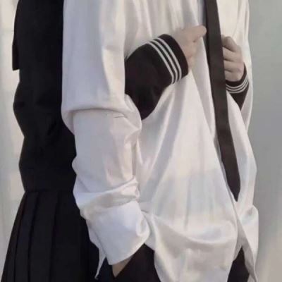 污色的情侣头像一人一半 情头图片