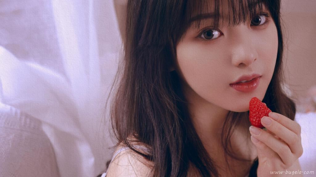 波浪卷长发美女柔情图片
