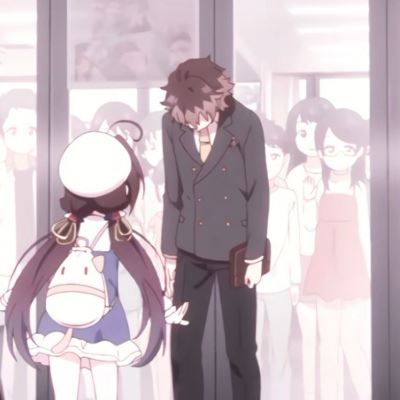 兔女郎学姐摸头情侣头像 一对两张动漫可爱图片