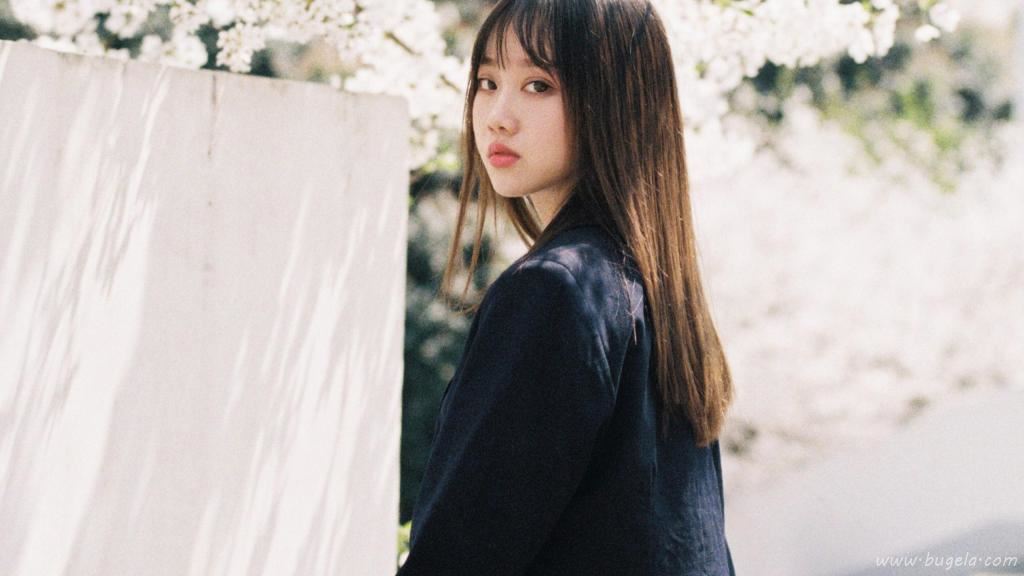 樱花下的美女日系图片