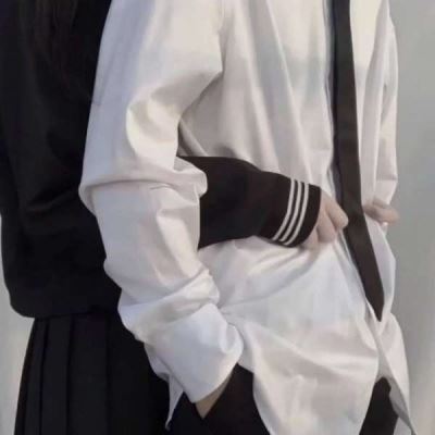 污色的情侣头像一人一半 情头图片