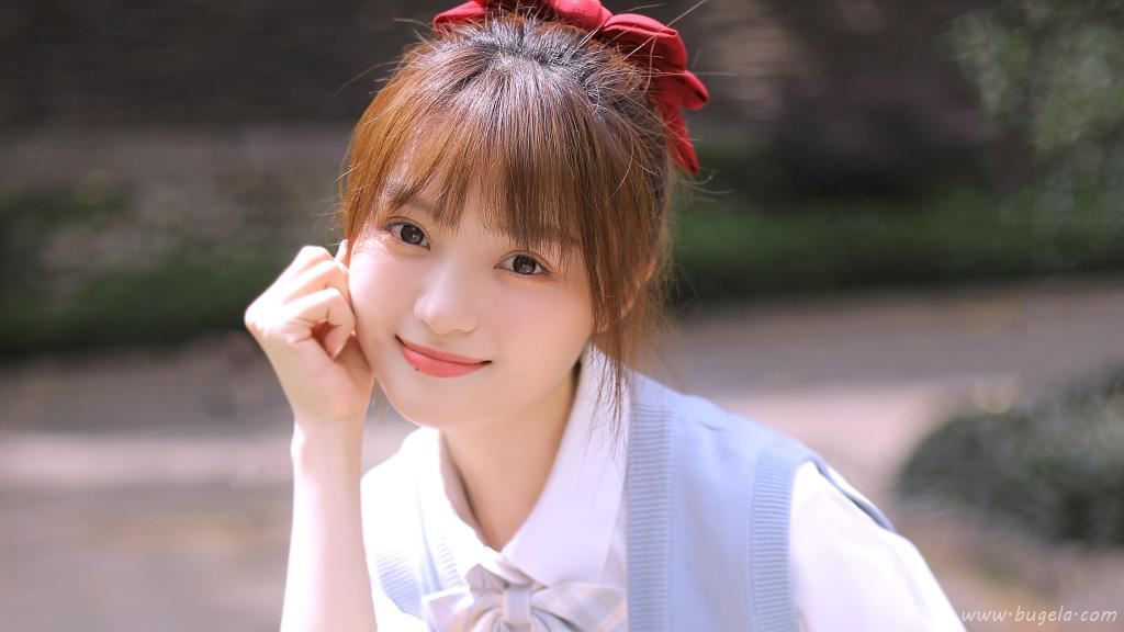 美女元气制服图片