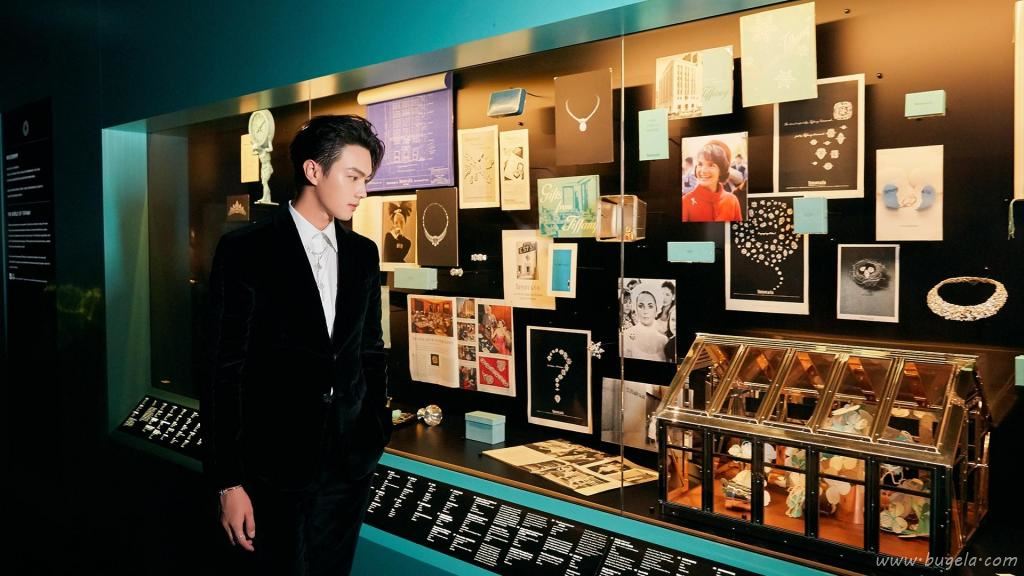 帅气男神许凯蒂芙尼展览写真图片